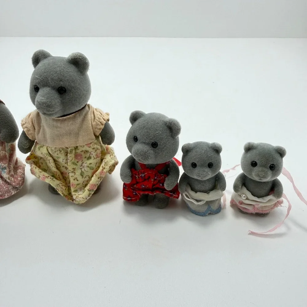 Vintage Sylvanian Families Calico Critters Evergreen Gray Bear Family Set of 6